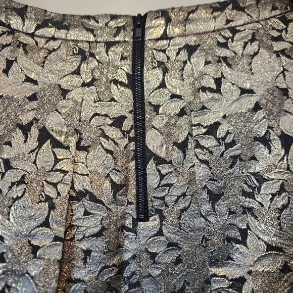 Lovers + Friends | Jacquard Metallic Gold Floral Mini Skirt - Size S - Picture 7 of 13